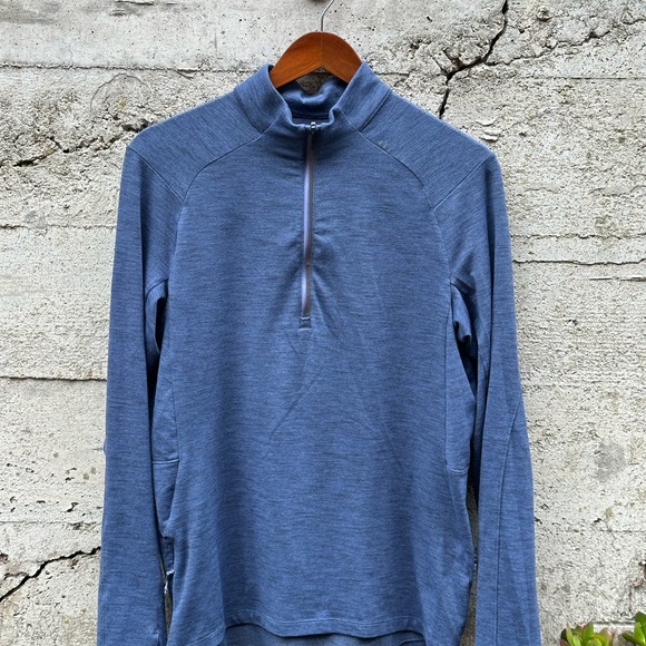 Lululemon zip up - Picture 3 of 4